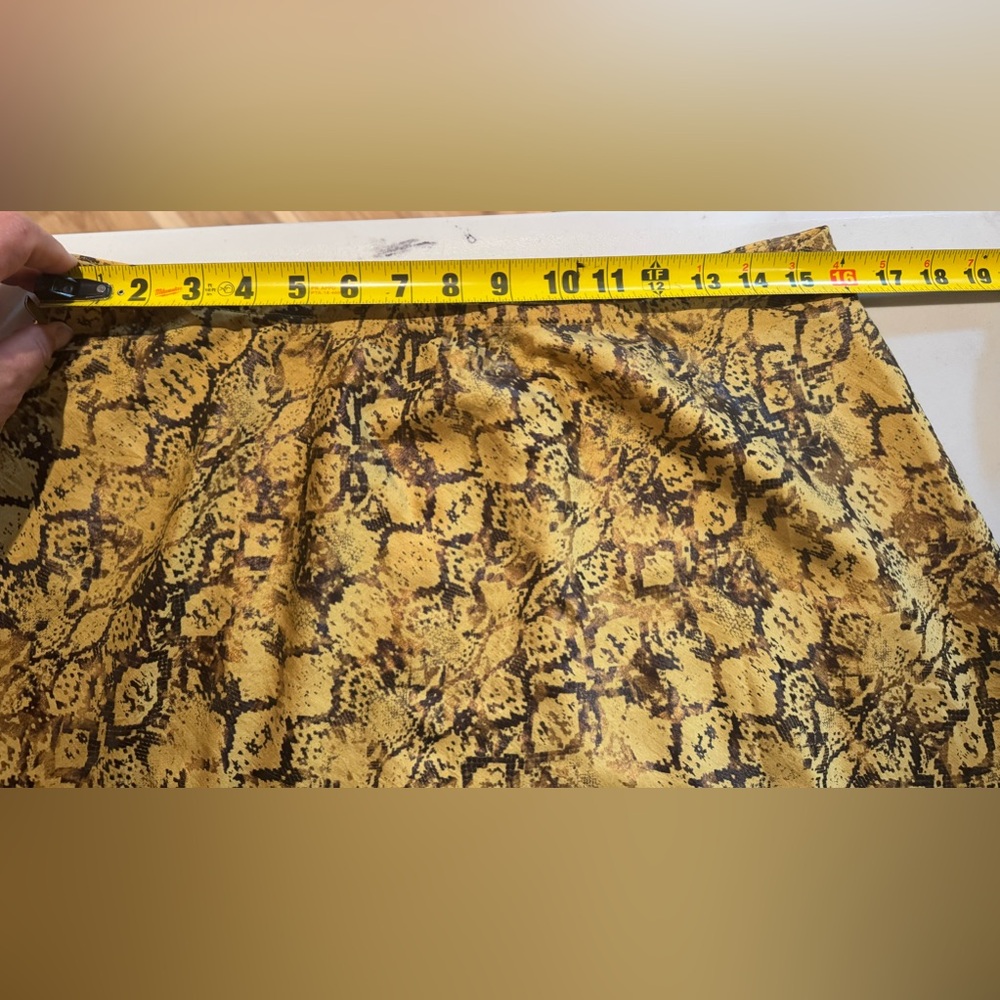 buy 1 get 1 free = or lesser price  Anthropologie  “snakeskin” patern Midi - Picture 7 of 8